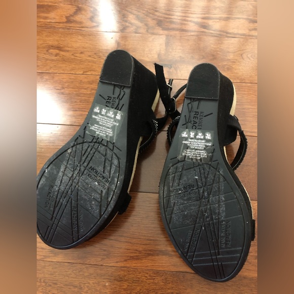 BNWOT Kenneth Cole black wedges - Size 7.5 - Picture 4 of 5